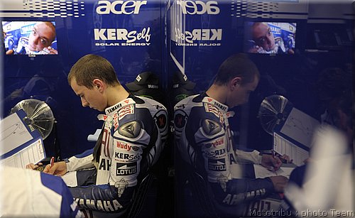 motogp-lorenzo_07.jpg