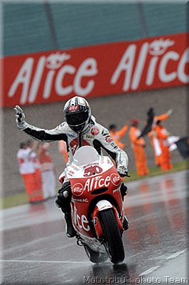 motogp-guintoli_02.jpg