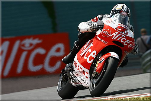 motogp-guintoli_04.jpg