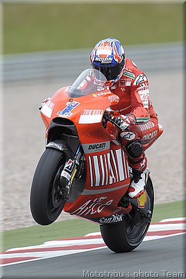 motogp-stoner_10.jpg
