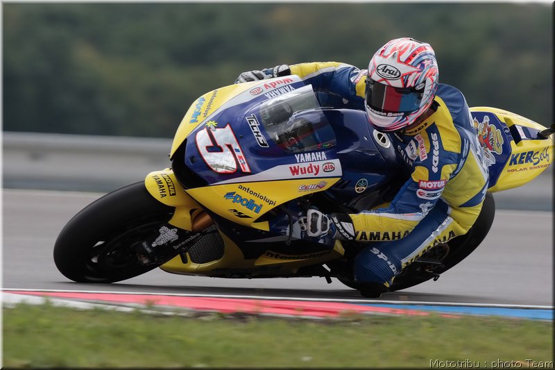 motogp-edwards_12