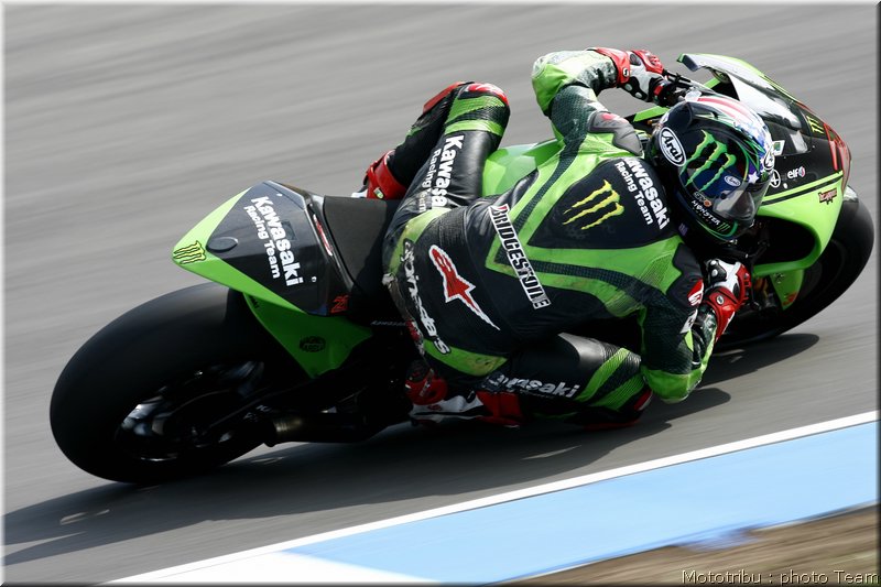 motogp-hopkins_03