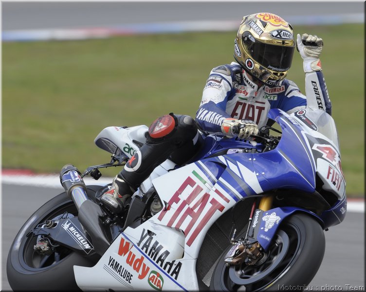 motogp-lorenzo_8