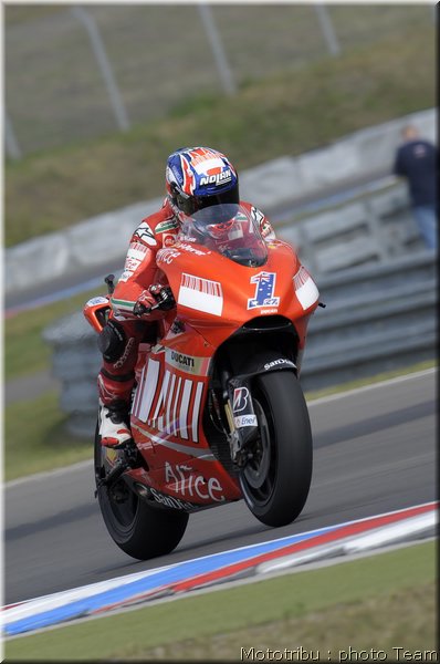 motogp-stoner_02