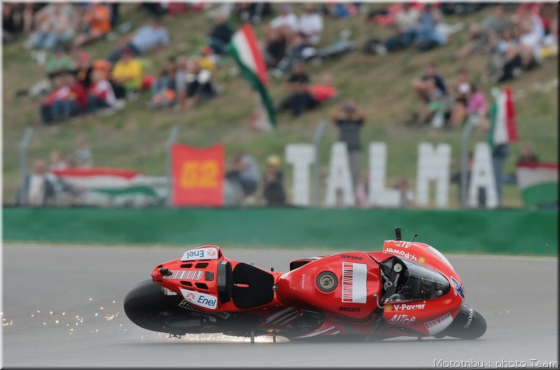 motogp-stoner_16