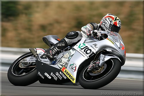 250-takahashi_2.jpg