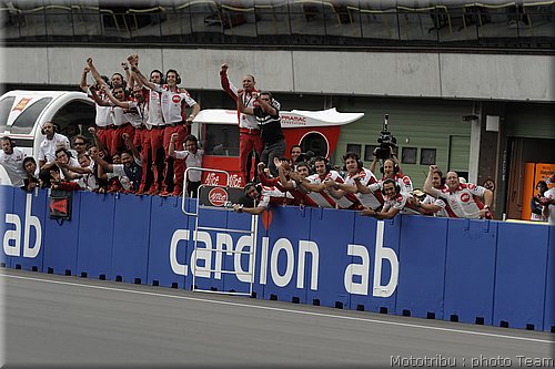 motogp-alice_7.jpg