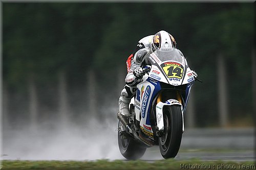 motogp-depuniet_12.jpg