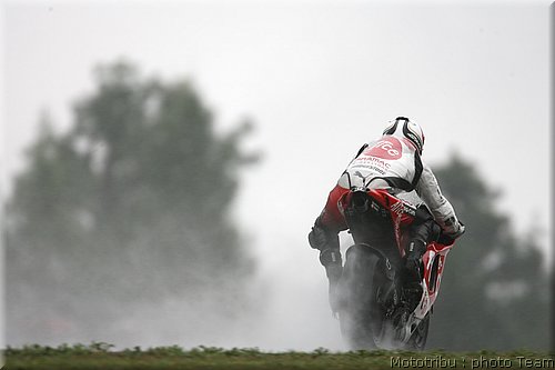 motogp-guintoli_05.jpg