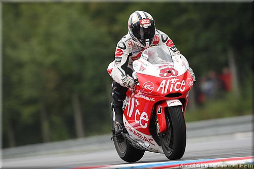 motogp-guintoli_08.jpg