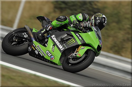 motogp-hopkins_01.jpg