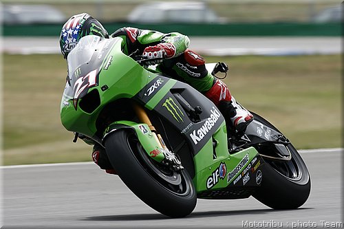 motogp-hopkins_04.jpg