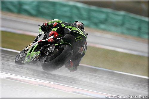 motogp-hopkins_11.jpg