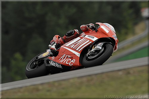 motogp-stoner_01.jpg