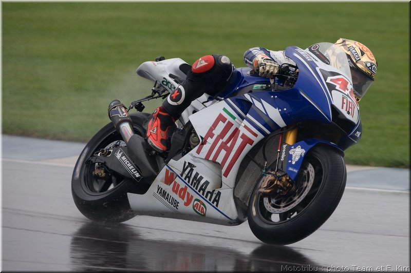 motogp_lorenzo_09