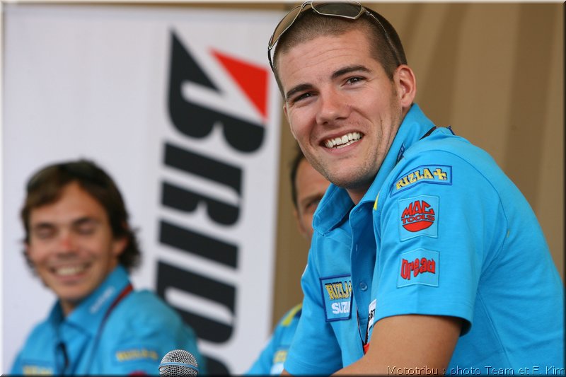 motogp_spies_08