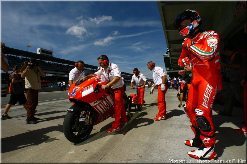 motogp_stoner_11