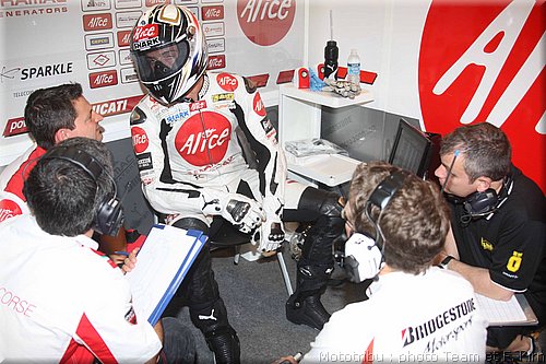 motogp_guintoli_05.jpg