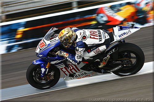 motogp_lorenzo_08.jpg