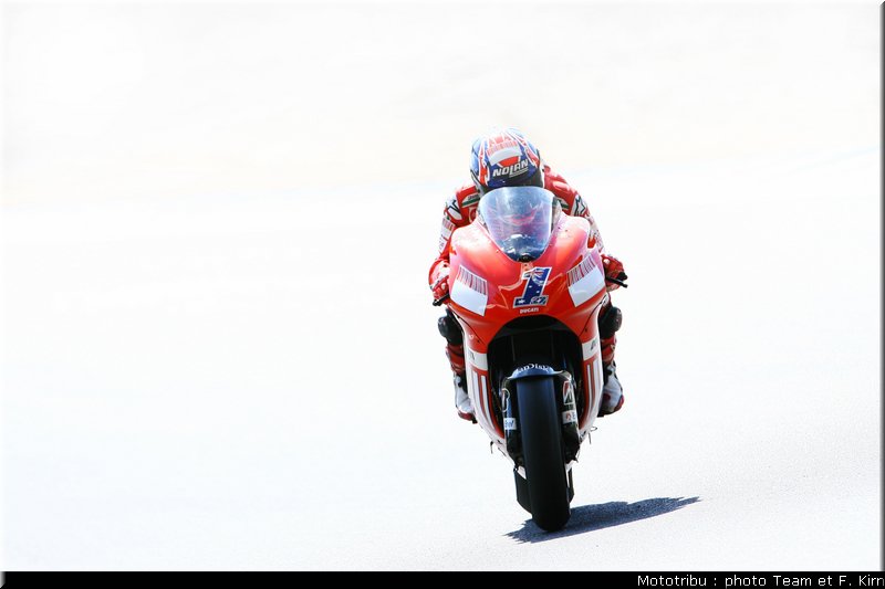 motogp_stoner_10