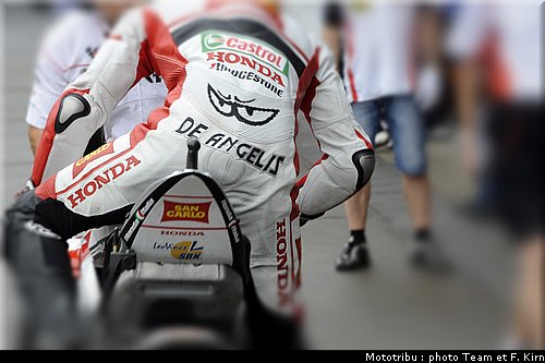 motogp_deangelis_08.jpg
