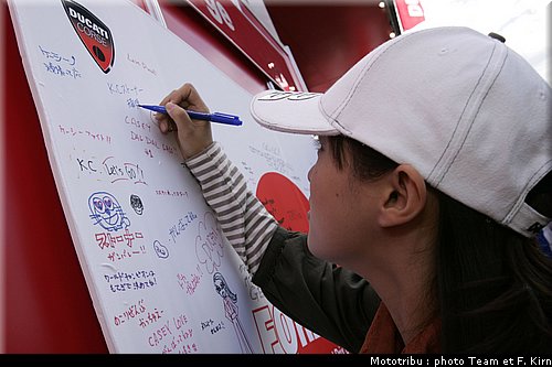 motogp_ducati_4.jpg