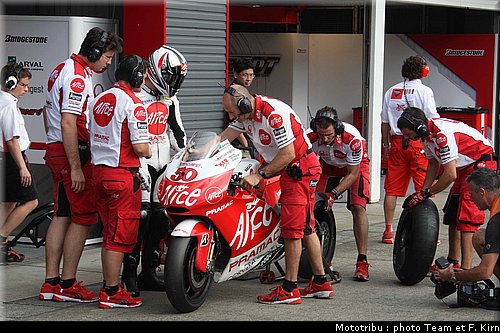 motogp_guintoli_07.jpg