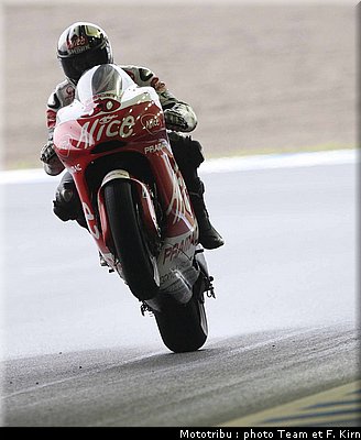 motogp_guintoli_10.jpg