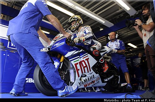 motogp_lorenzo_06.jpg