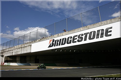motogp_west_08.jpg