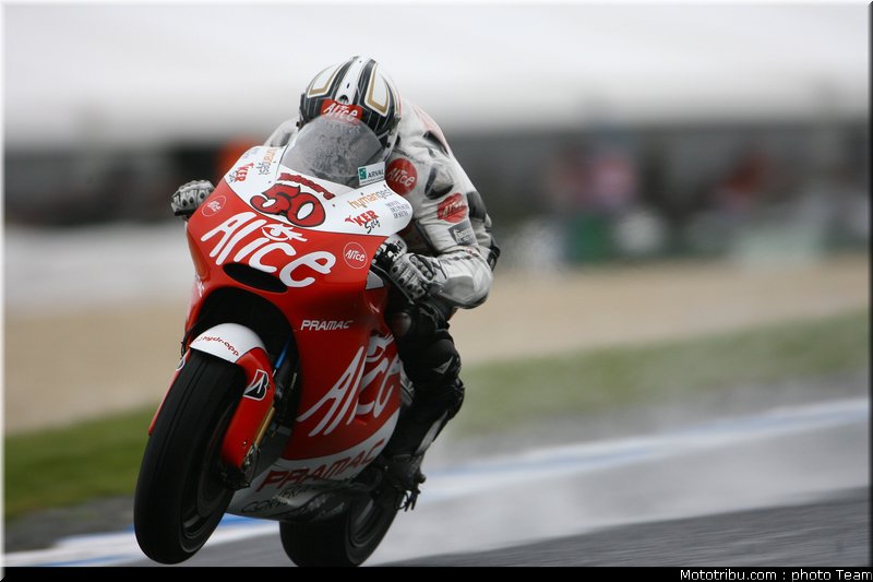 motogp_guintoli_02
