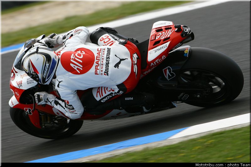motogp_guintoli_03