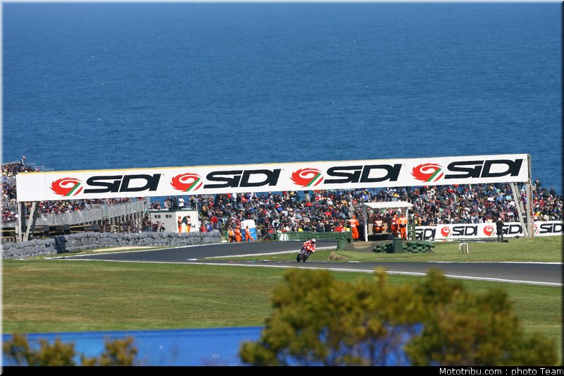 motogp_stoner_22