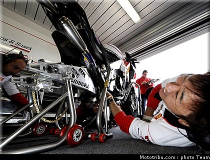 motogp_gresini_sancarlo_09.jpg