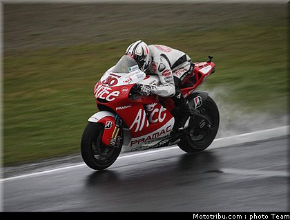 motogp_guintoli_01.jpg
