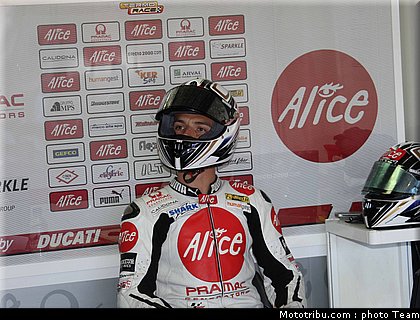 motogp_guintoli_09.jpg