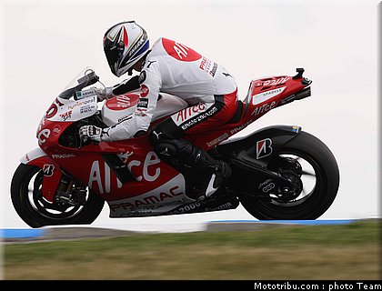 motogp_guintoli_11.jpg