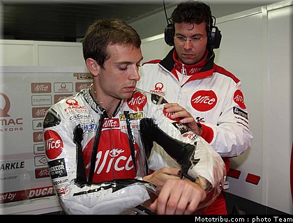 motogp_guintoli_13.jpg