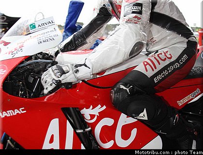 motogp_guintoli_15.jpg