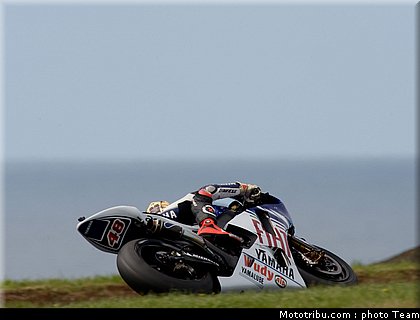 motogp_lorenzo_3.jpg