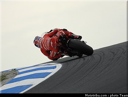 motogp_stoner_01.jpg