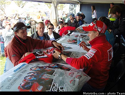 motogp_stoner_11.jpg