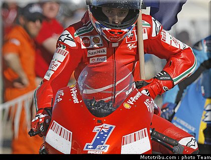 motogp_stoner_17.jpg