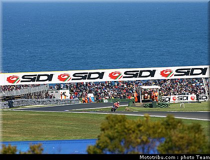 motogp_stoner_22.jpg