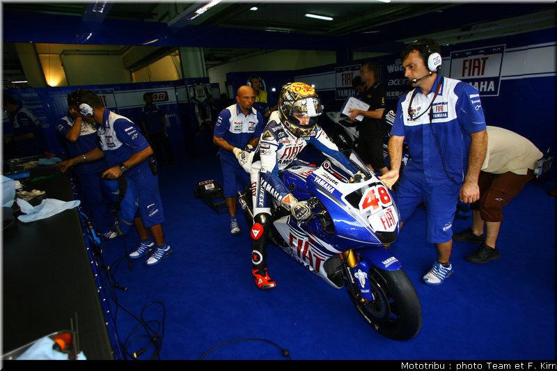 motogp_lorenzo_04