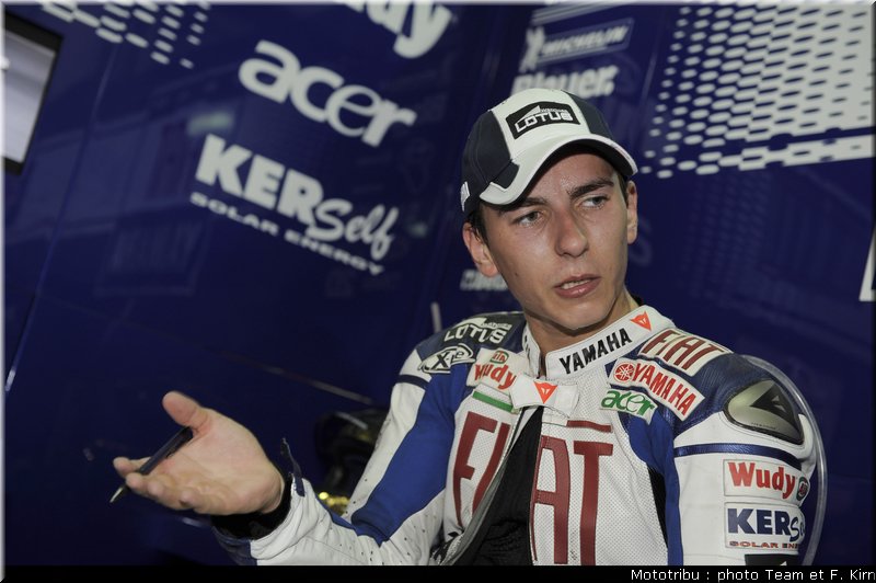 motogp_lorenzo_11