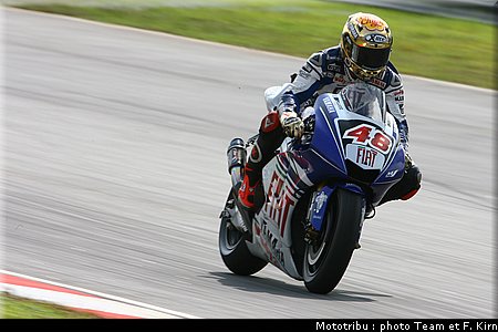 motogp_lorenzo_06.jpg