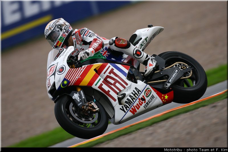 motogp_lorenzo_16
