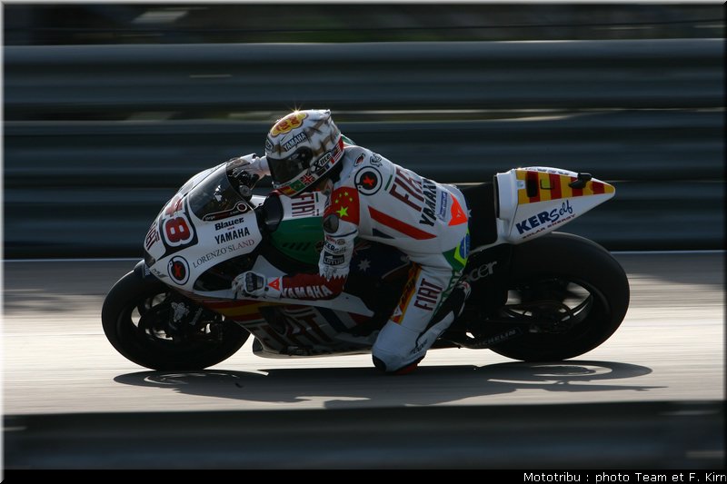 motogp_lorenzo_21