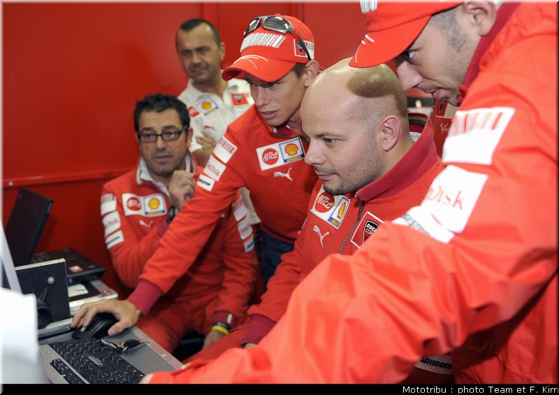 motogp_stoner_11